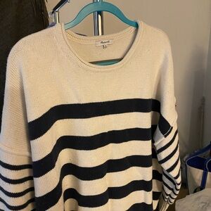 Philosophy Women's Cream and Navy Striped Sweater